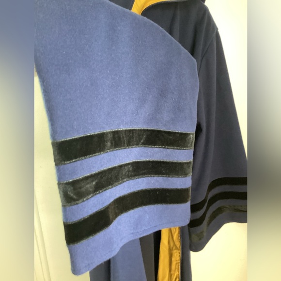 1920s Hogwarts Hufflepuff Blue Robe with Black Accents Adult OS - Picture 9 of 16